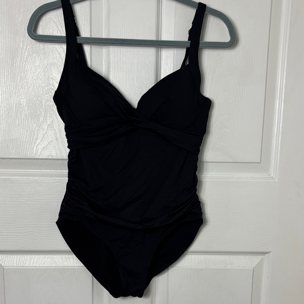 Anne Cole black one piece bathing suit size 8 Padded Cups